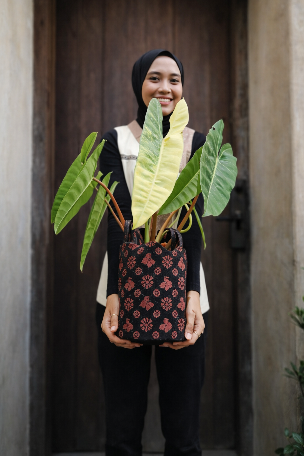 Nanda Handcrafted 2 in 1 String Hand Bag – Plant Pot Cover Batik Jambi Indonesia - AroidHouse